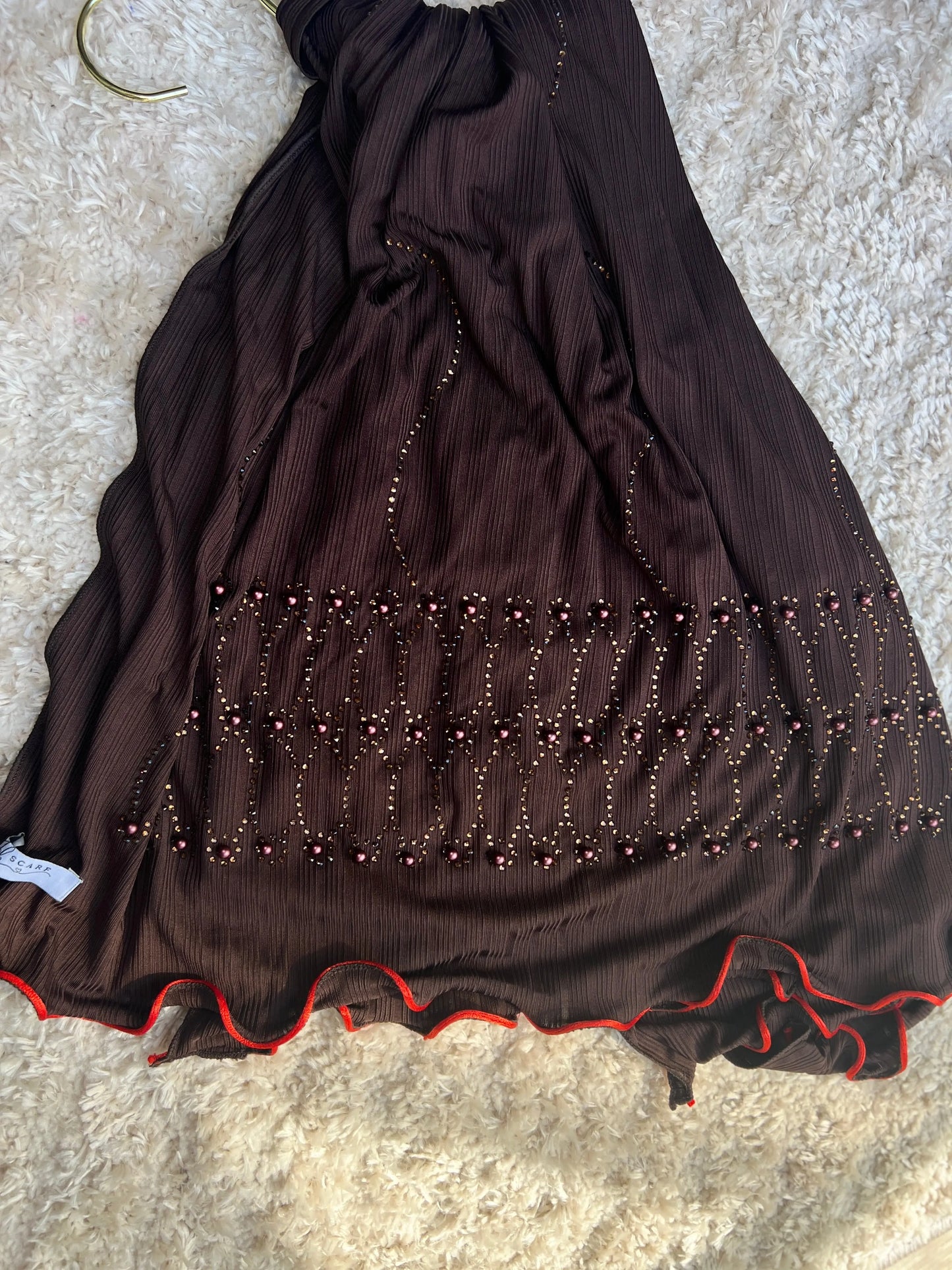 Queen chocolat ligne rouge JH Scarf