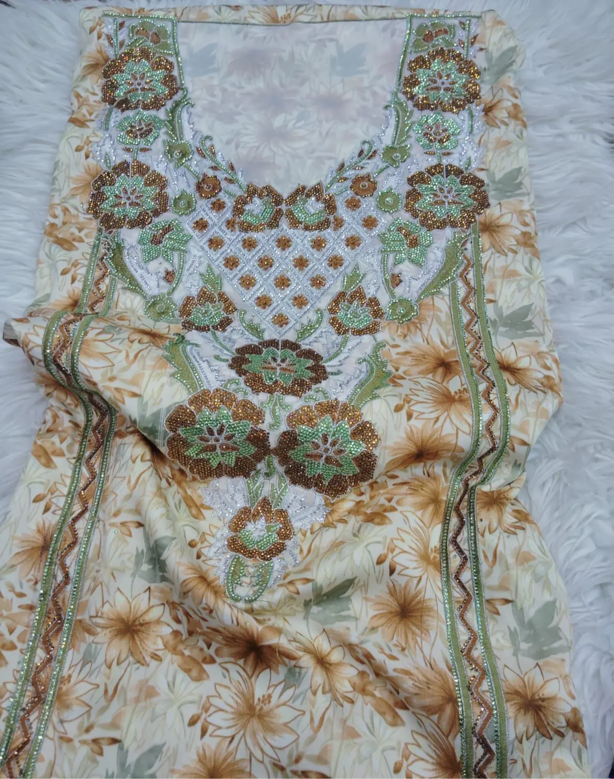 Robe Makhawer Leila JH Scarf