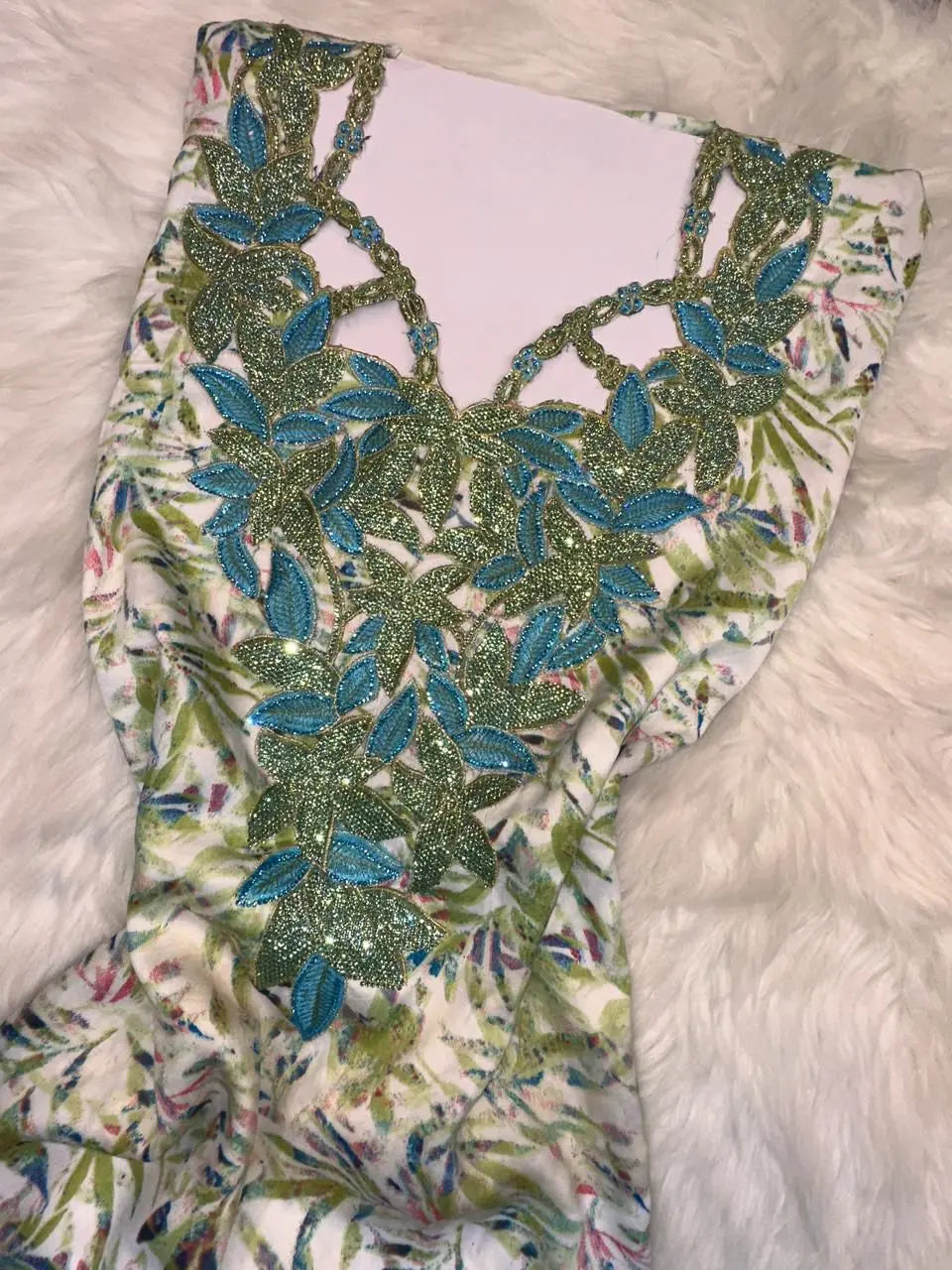 Robe Makhawer Mina JH Scarf