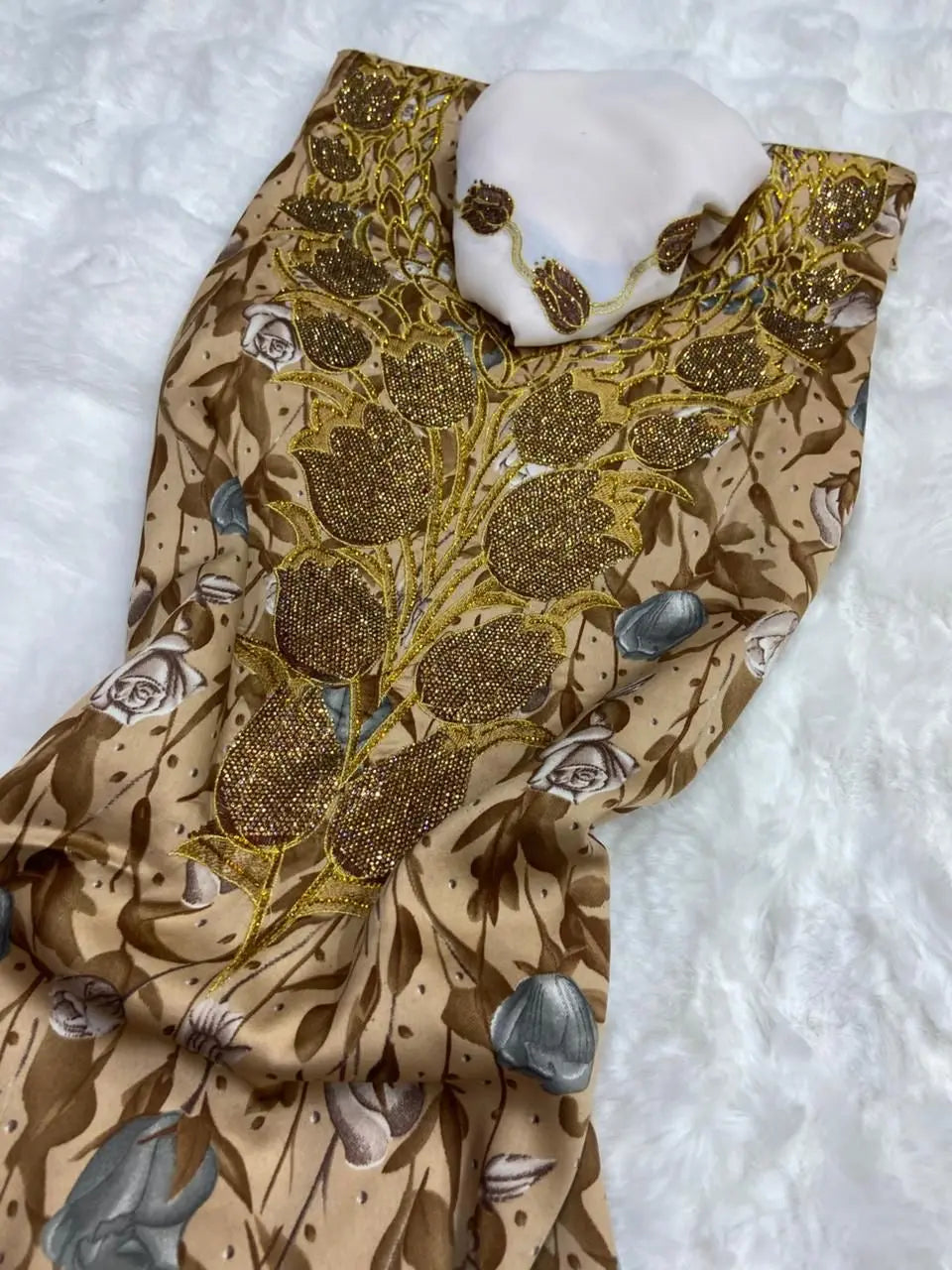 Robe Makhawer Nude JH Scarf
