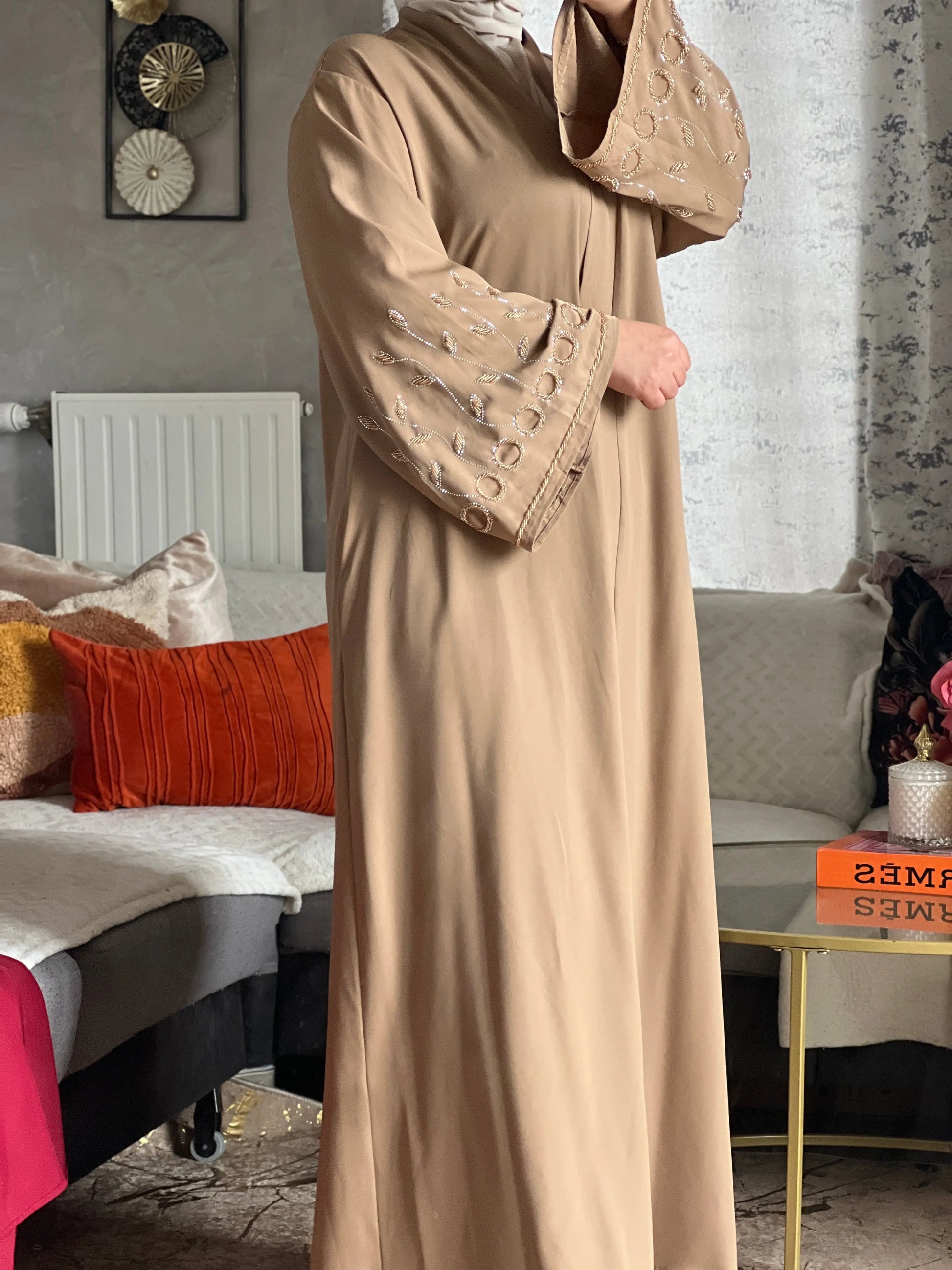 Abaya Loujain Nude JH Scarf