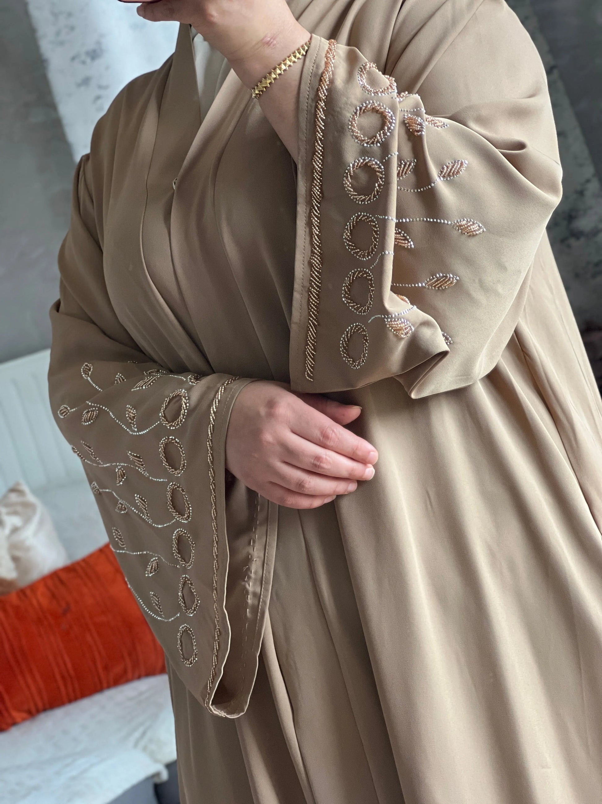 Abaya Loujain Nude JH Scarf