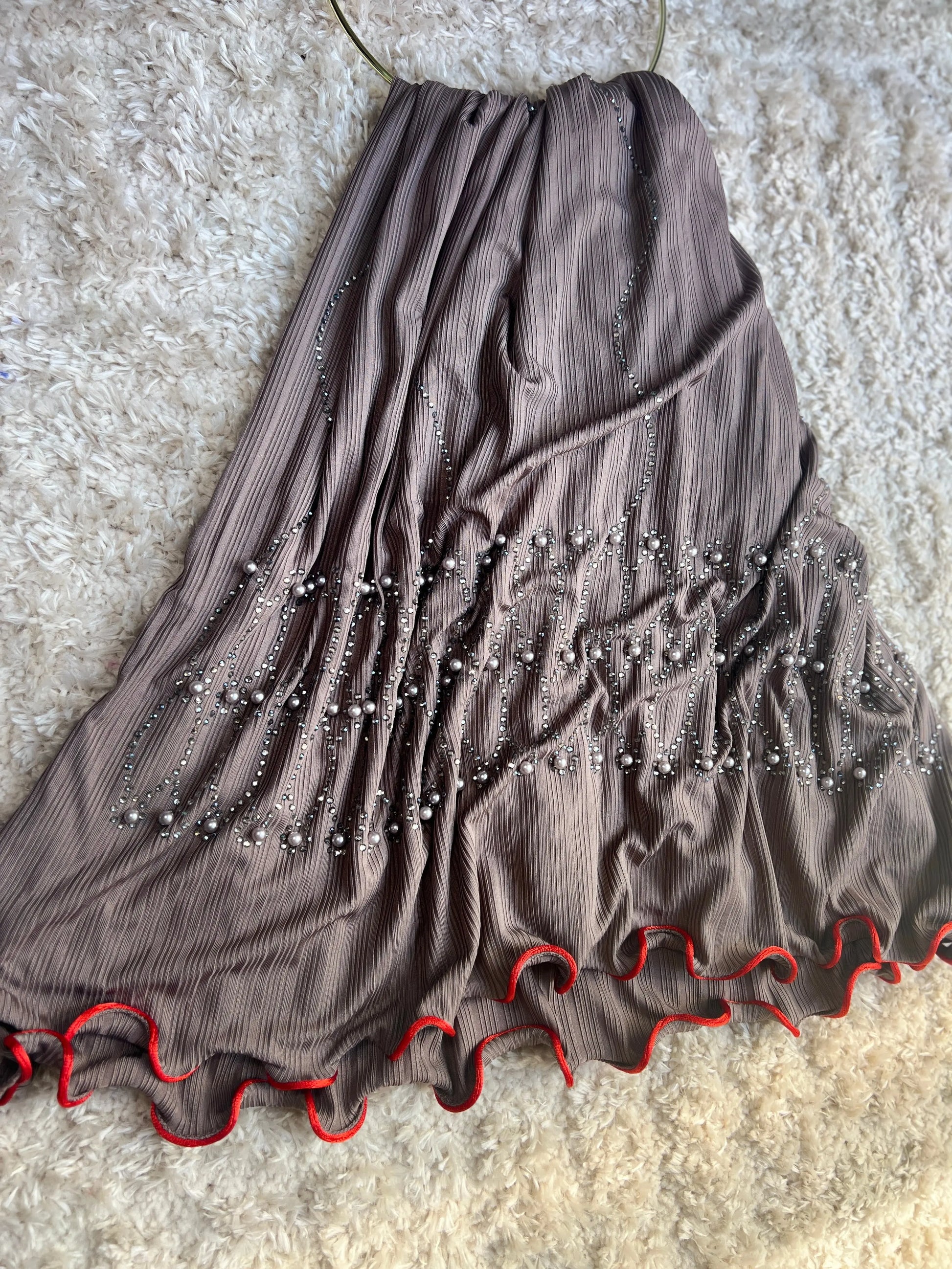 Queen Almond ligne rouge JH Scarf