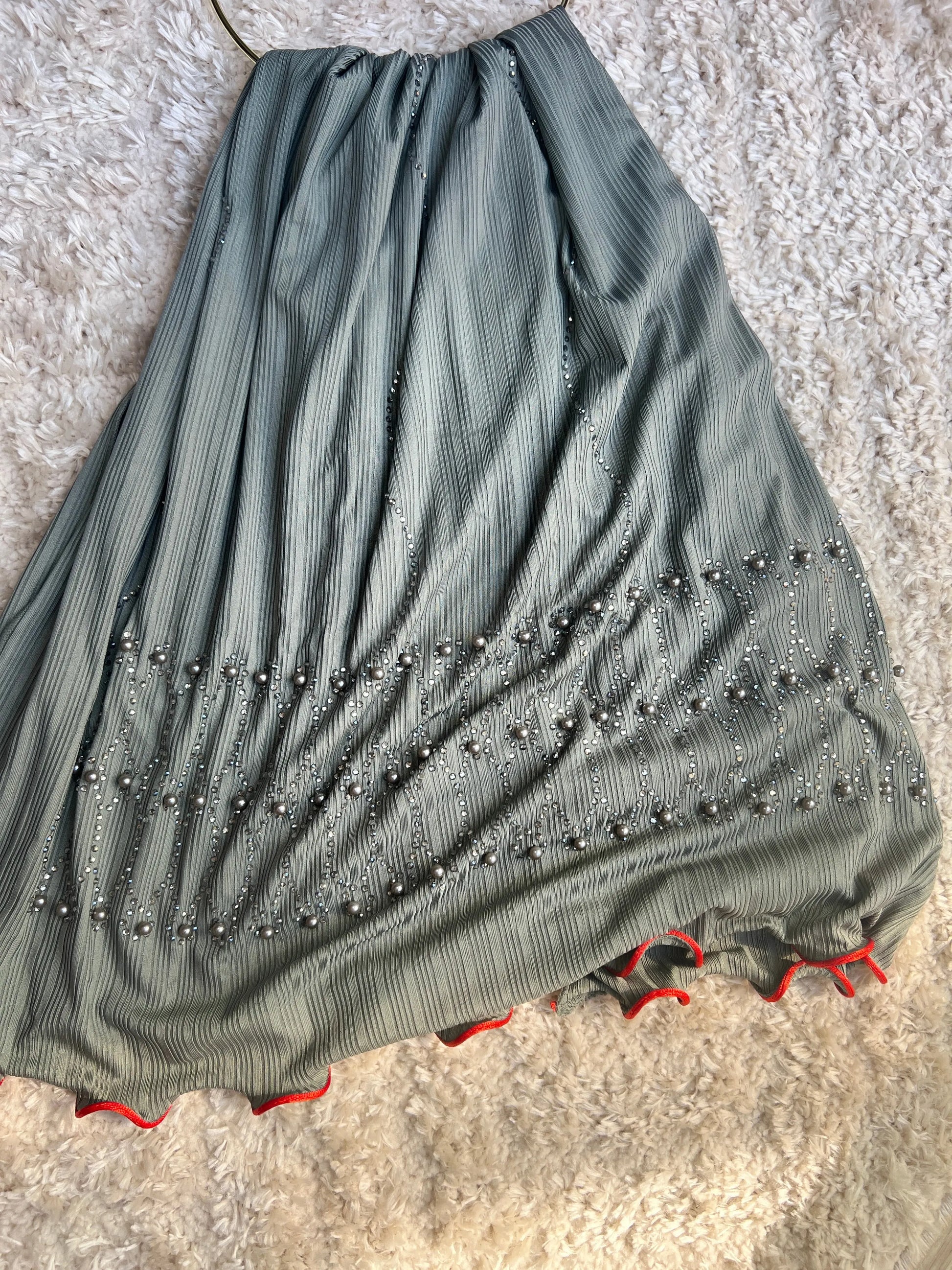 Queen kaki ligne rouge JH Scarf